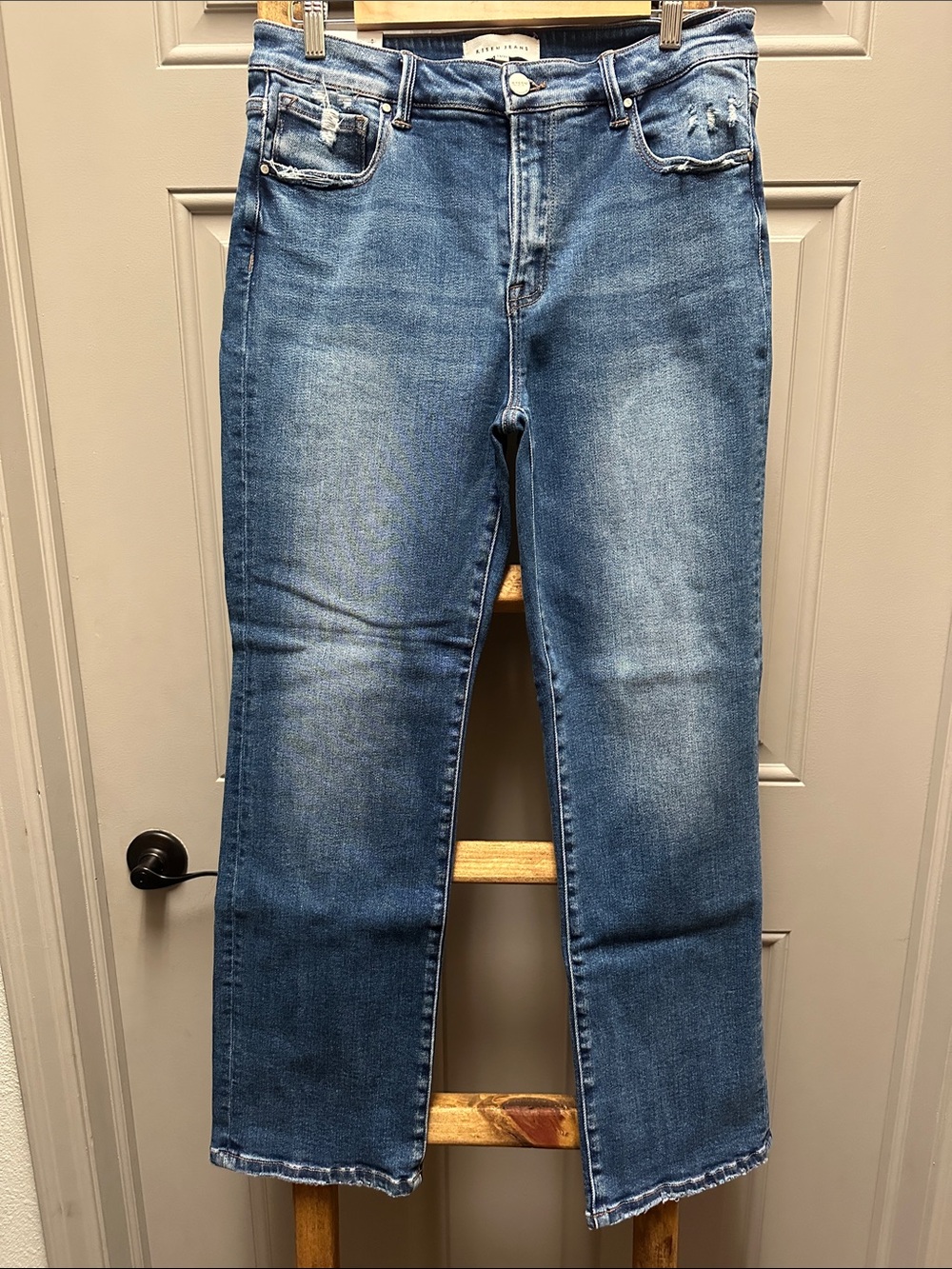 Straight Leg Women’s Jeans in Medium Blue